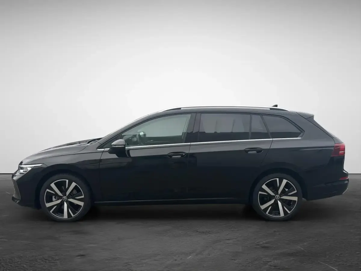 Gebraucht VW Golf VIII Style 150 PS (110 kW) 2025 Schwarz Kombi