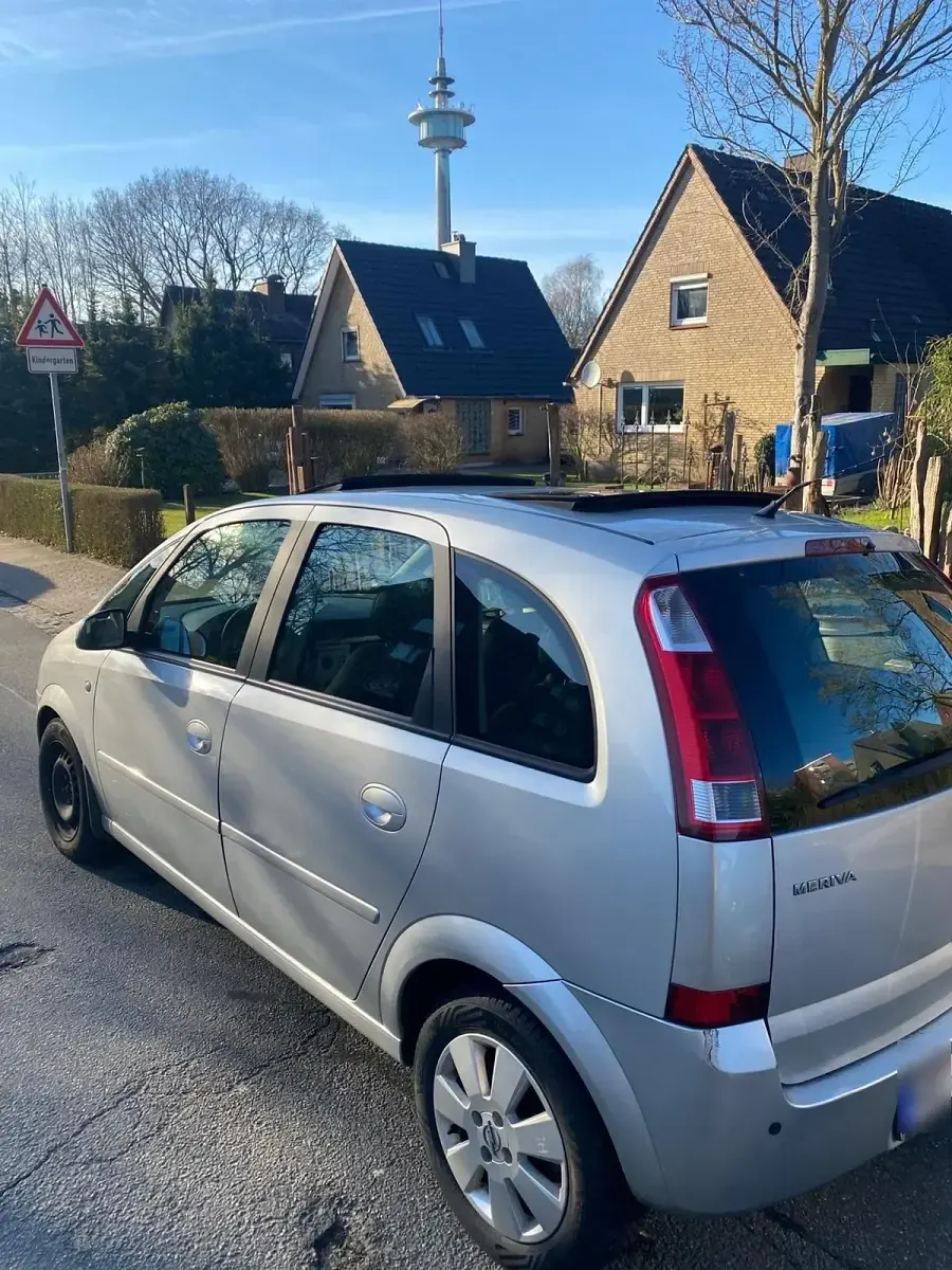 Gebraucht Opel Meriva 101 PS (74 kW) 2003 Silber Van / Kleinbus
