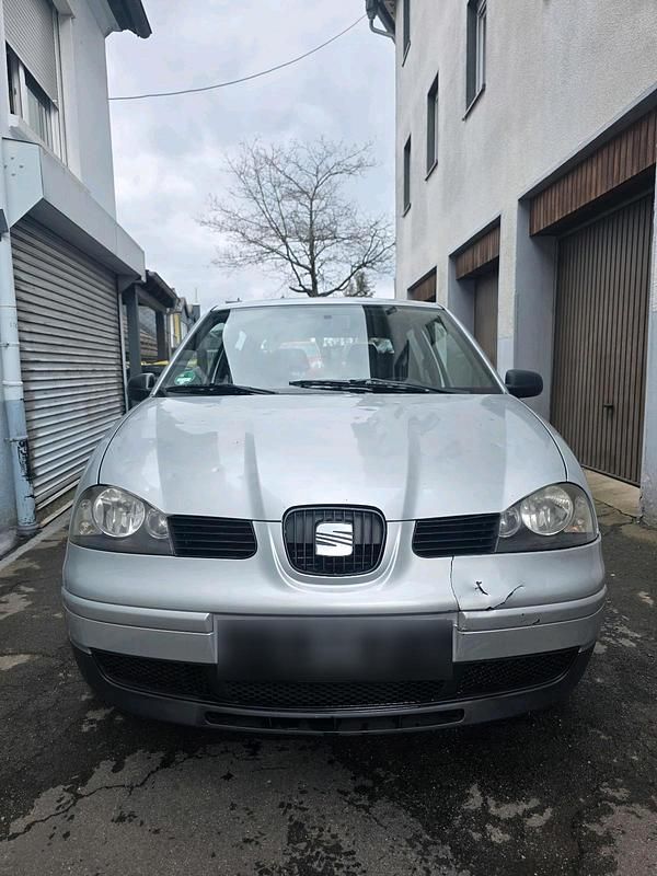 Second-hand Seat Arosa 2004 Argintiu Hatchback