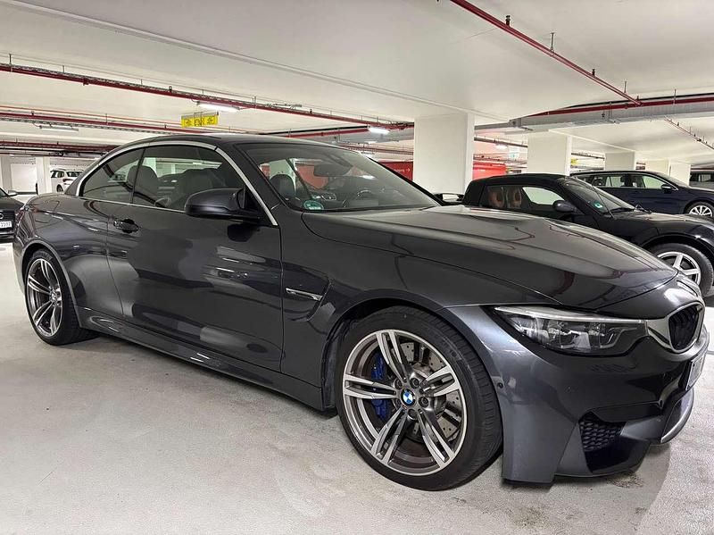 Grau Gebraucht 2019 BMW M4 Cabriolet Cabrio | 52.850 € (Superpreis) - Bild 1/4