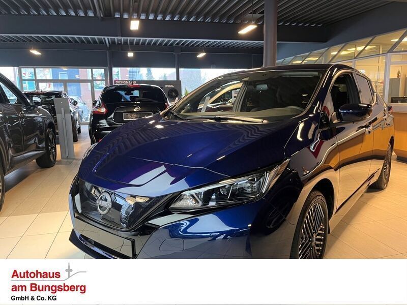 Blau Gebraucht 2024 Nissan Leaf N-Connecta Kleinwagen | 32.990 € - Bild 1/3
