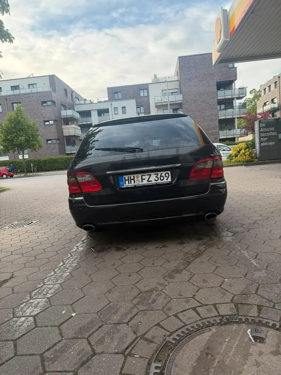 Gebraucht Mercedes E320 224 PS (164 kW) 2007 Schwarz Kombi