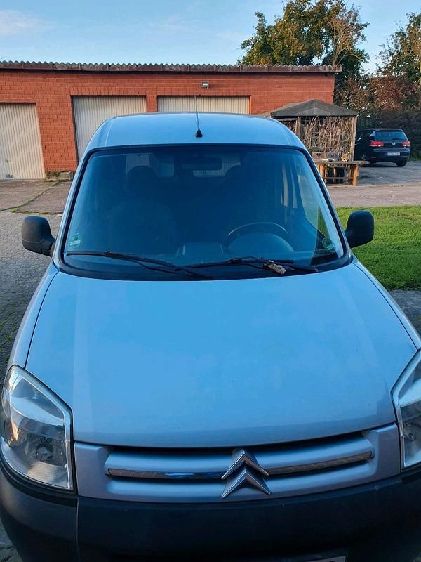 Grau Gebraucht 2006 Citroën Berlingo Van / Kleinbus | 400 € (Superpreis) - Bild 1/4