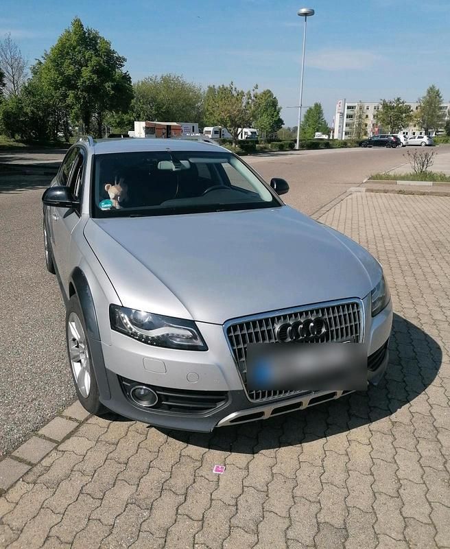 Silber Gebraucht 2011 Audi A4 Allroad Kombi | 7.599 € (Guter Preis) - Bild 1/4