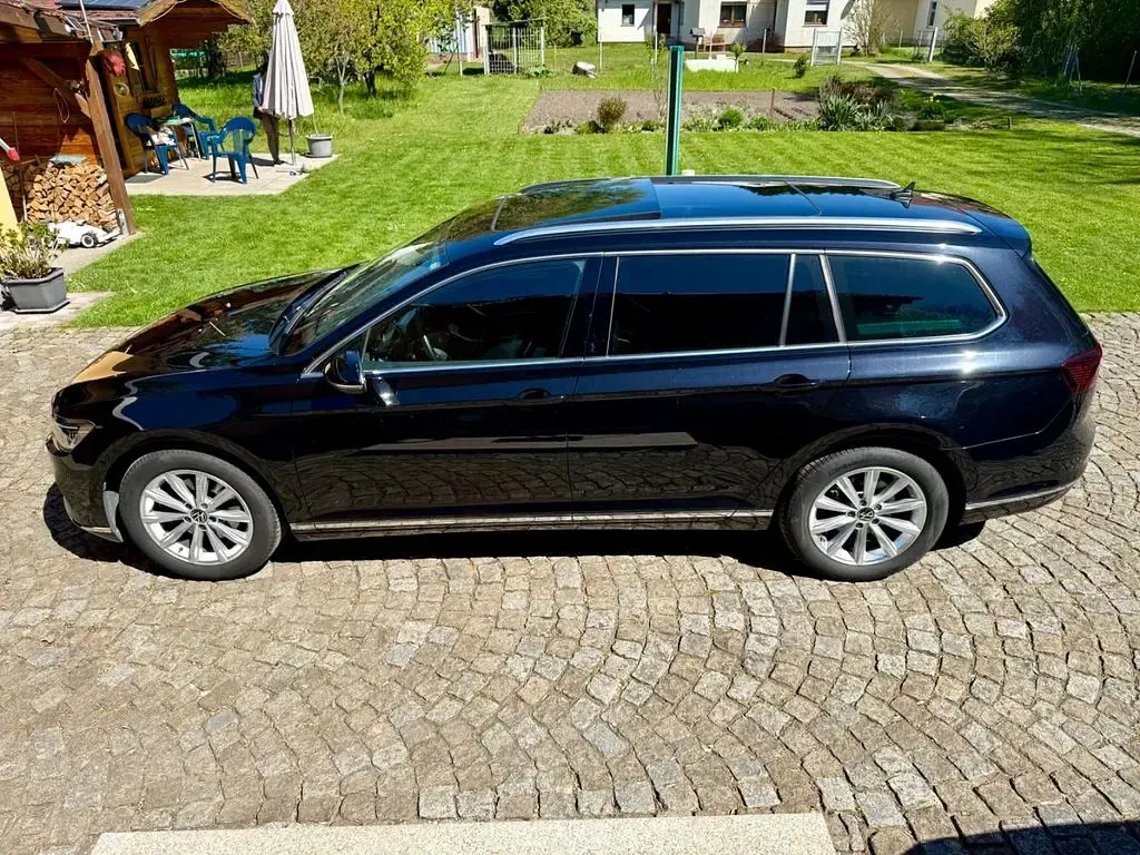 Gebraucht VW Passat Elegance 150 PS (110 kW) 2020 Schwarz Kombi