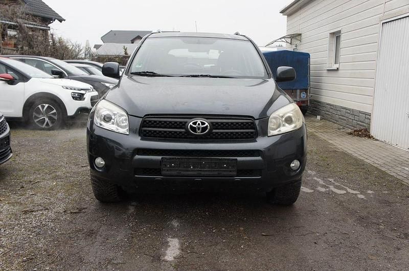 Grau Gebraucht 2008 Toyota RAV4 Basis SUV | 4.200 € (Fairer Preis) - Bild 1/4