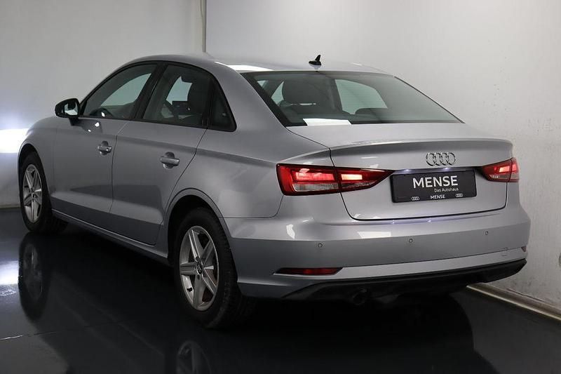 Gebraucht Audi A3 Design 116 PS (85 kW) 2020 Florettsilber Limousine
