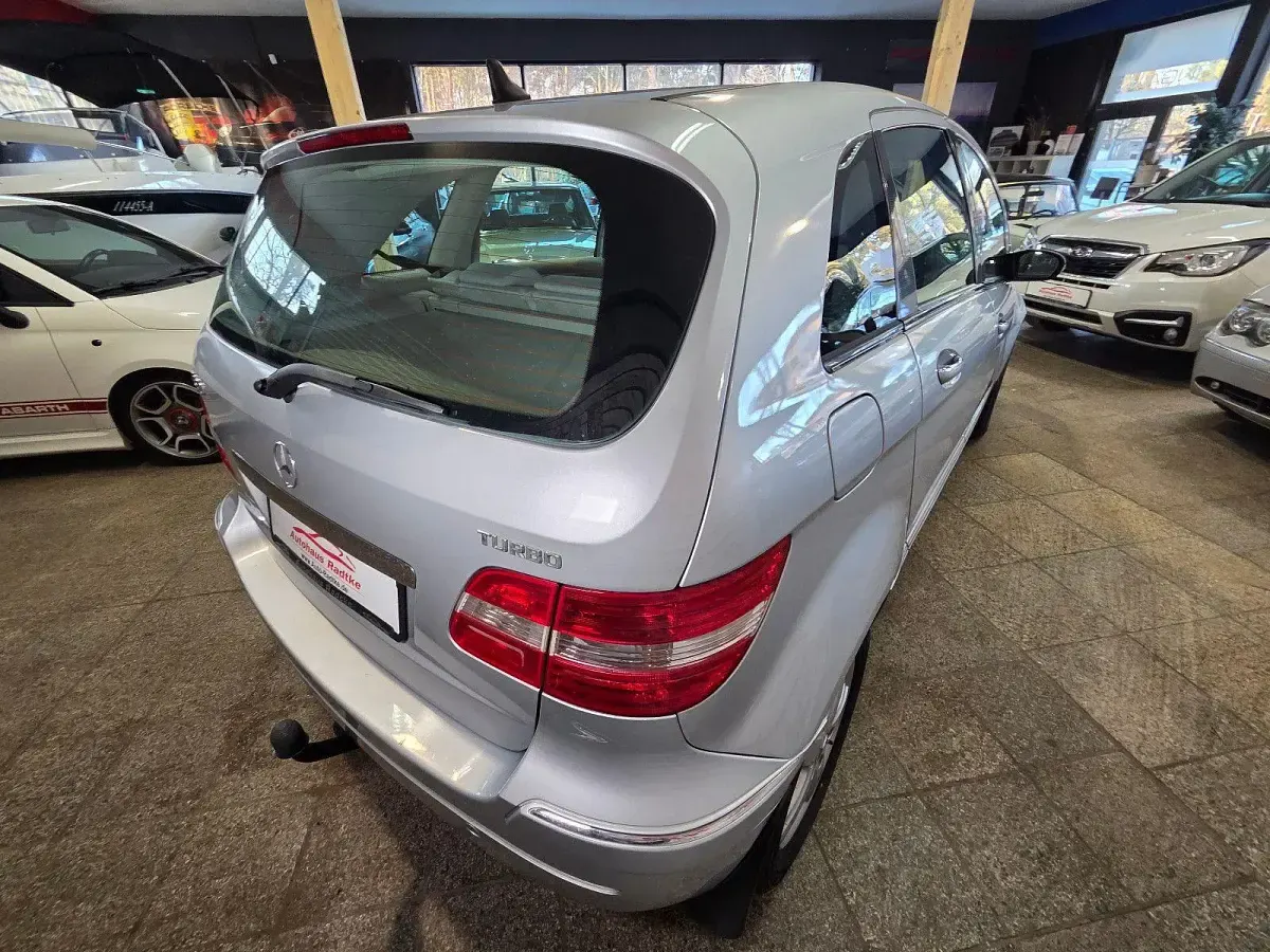 Second-hand Mercedes E200 193 CP (141 kW) 2005 Argintiu Break