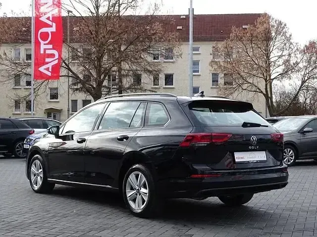 Gebraucht VW Golf VIII Life 116 PS (85 kW) 2022 Schwarz Kombi