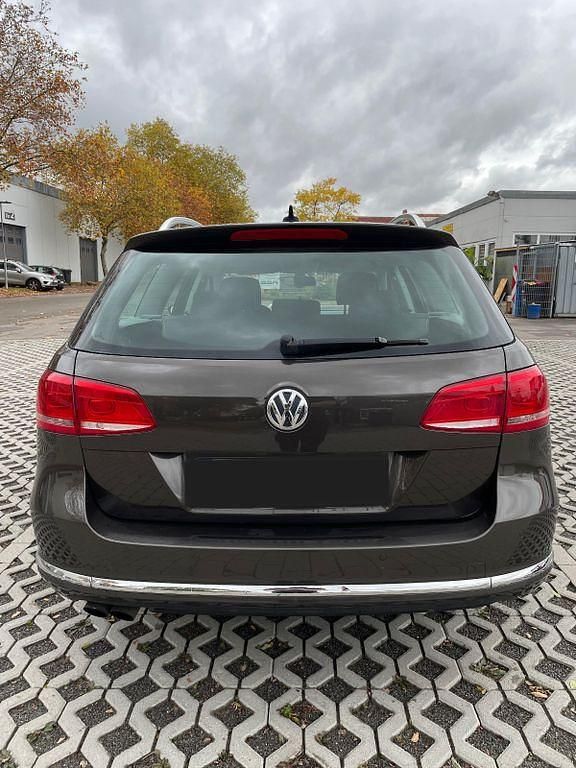 Gebraucht VW Passat 140 PS (102 kW) 2012 Braun Kombi