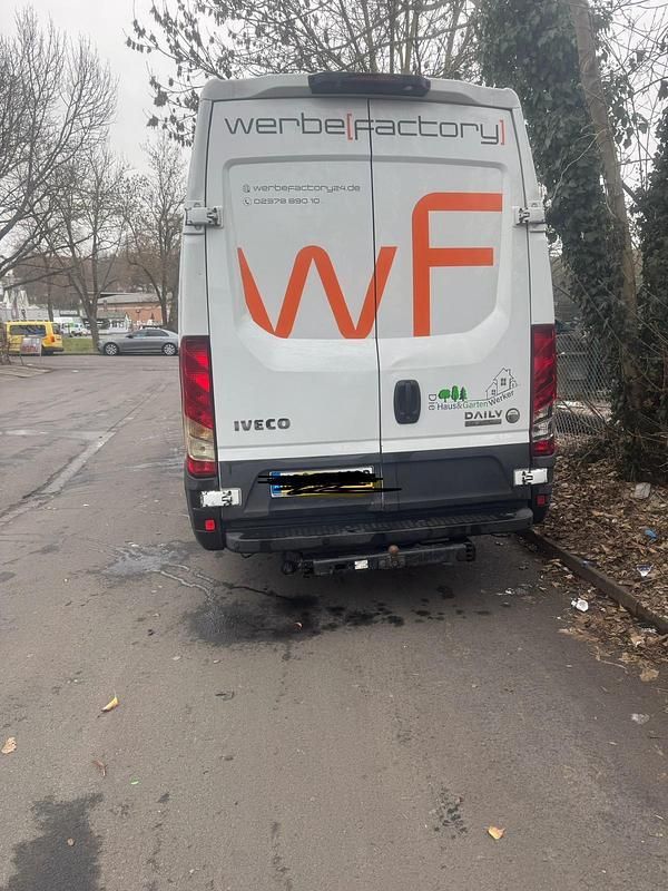 Gebraucht Iveco Daily 156 PS (114 kW) 2018 Weiß Limousine