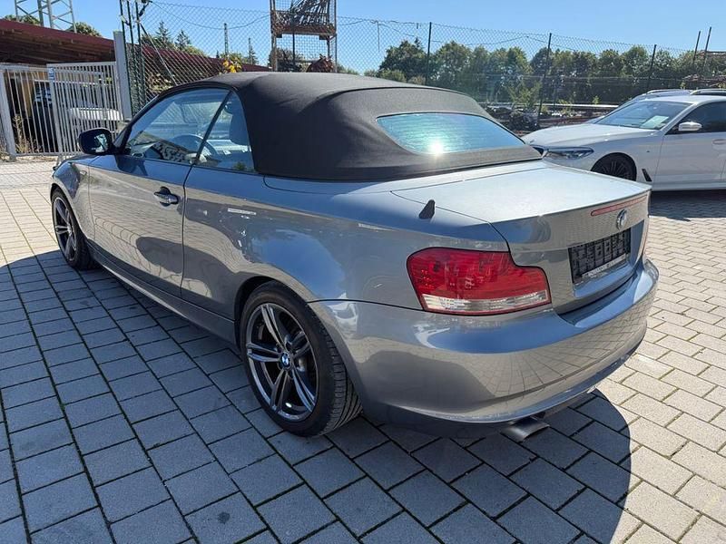Grau Gebraucht 2010 BMW 120 Cabriolet Advantage Cabrio | 6.989 € (Fairer Preis) - Bild 1/4
