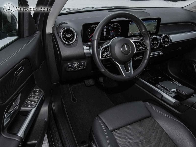 Gebraucht Mercedes GLB200 Progressive 163 PS (119 kW) 2023 Metalliclack mountaingrau SUV