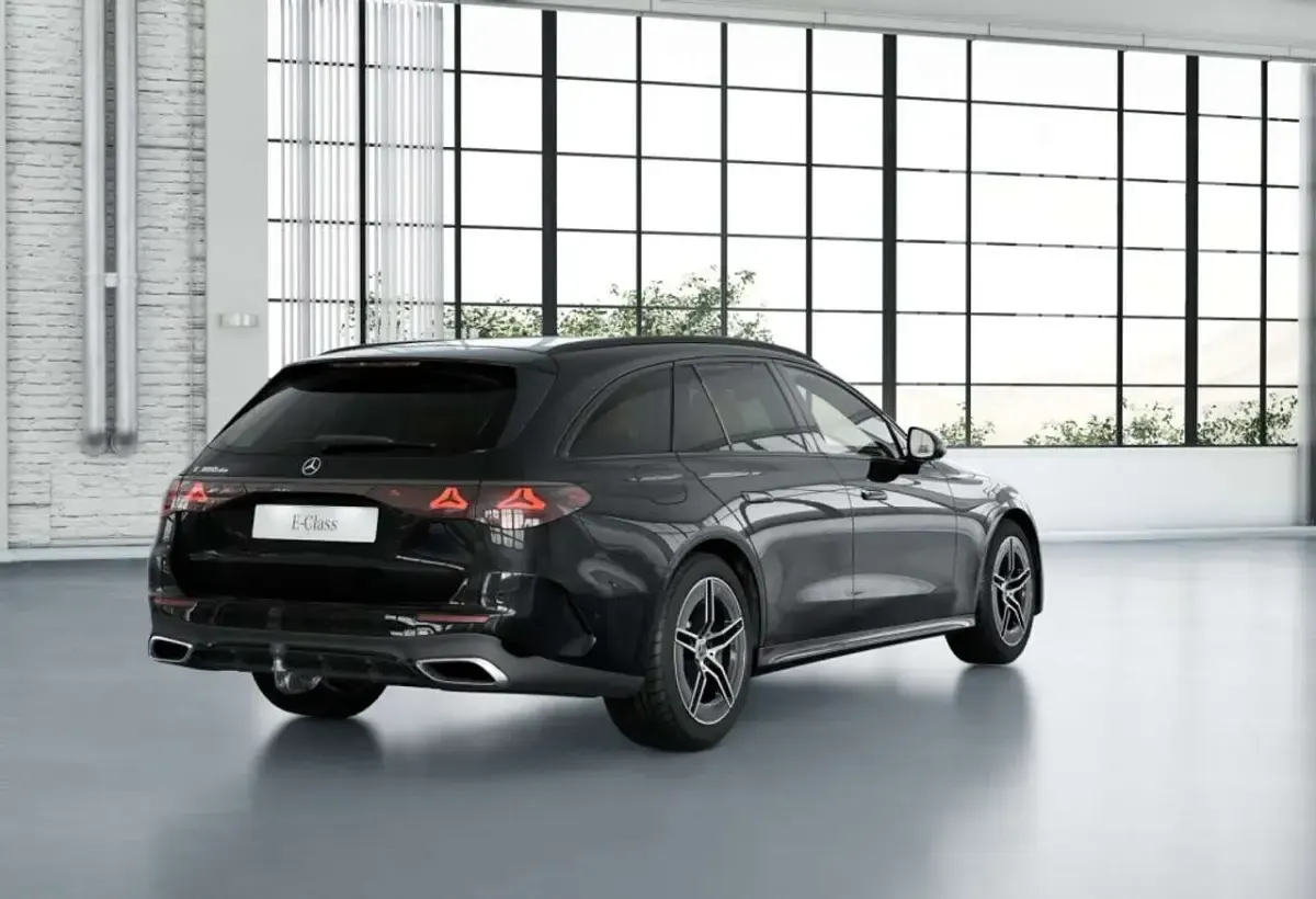 Gebraucht Mercedes E300 AMG 197 PS (144 kW) 2025 Metalliclack obsidianschwarz Kombi