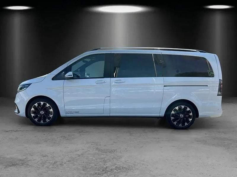Gebraucht Mercedes V300 Style 237 PS (174 kW) 2024 Weiß Van / Kleinbus