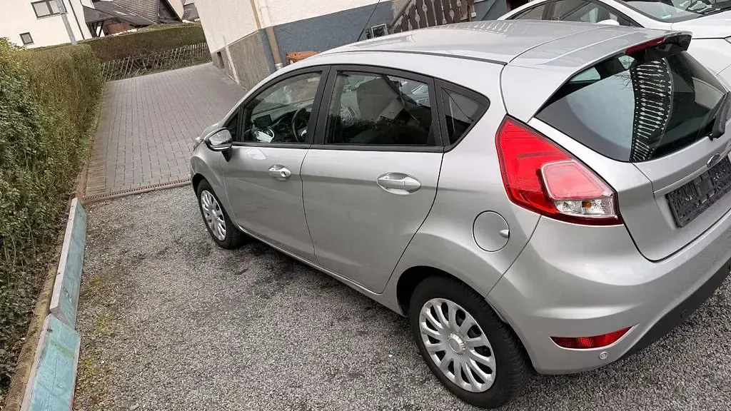 Second-hand Ford Fiesta Titanium 80 CP (58 kW) 2017 Gri Hatchback
