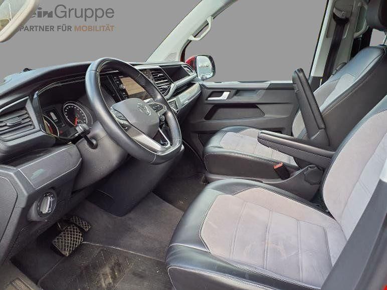 Second-hand VW Multivan Generation Six 150 CP (110 kW) 2022 Roșu Monovolum