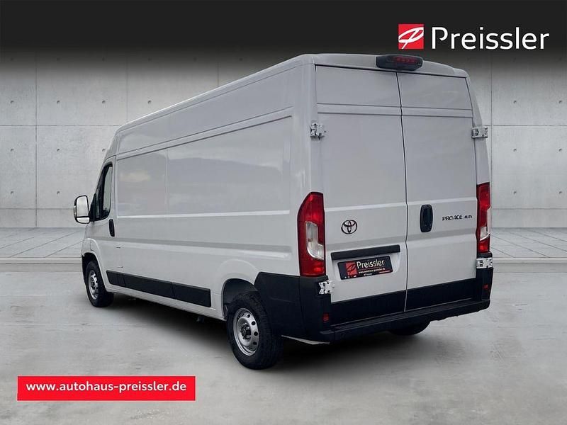 Gebraucht Toyota Proace H2 140 PS (102 kW) 2024 Weiß Van / Kleinbus