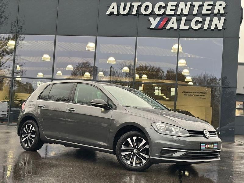 Grau Gebraucht 2019 VW Golf VII IQ Drive Limousine | 14.490 € (Fairer Preis) - Bild 1/4