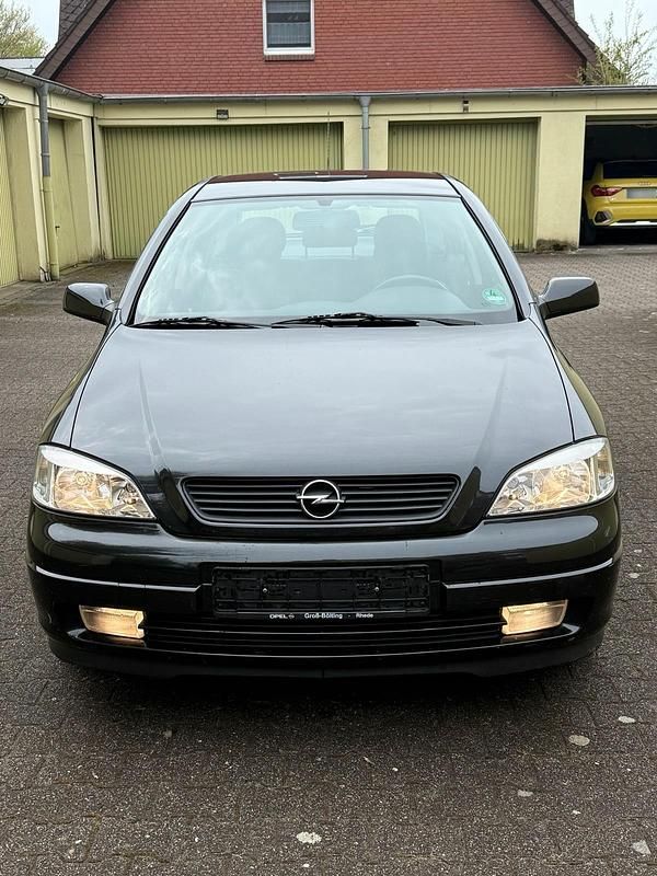 Gebraucht Opel Astra 85 PS (62 kW) 2001 Schwarz Limousine