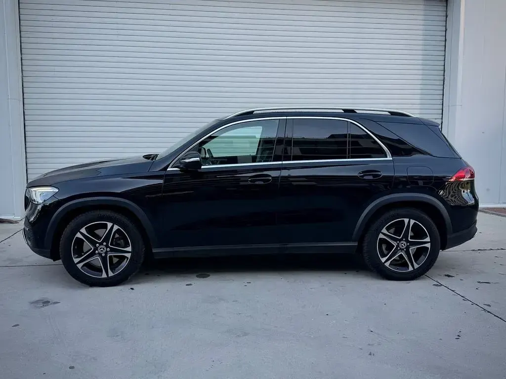 Gebraucht Mercedes GLE350 194 PS (142 kW) 2022 Schwarz SUV