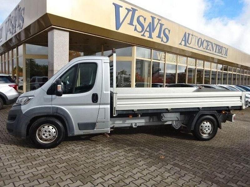 Gebraucht Peugeot Boxer 176 PS (129 kW) 2017 Grau Van