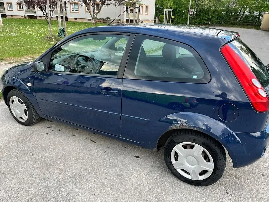 Gebraucht Ford Fiesta 69 PS (50 kW) 2008 Blau Kleinwagen