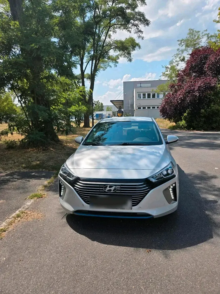 Gebraucht Hyundai Ioniq 120 PS (88 kW) 2018 Grau Kleinwagen