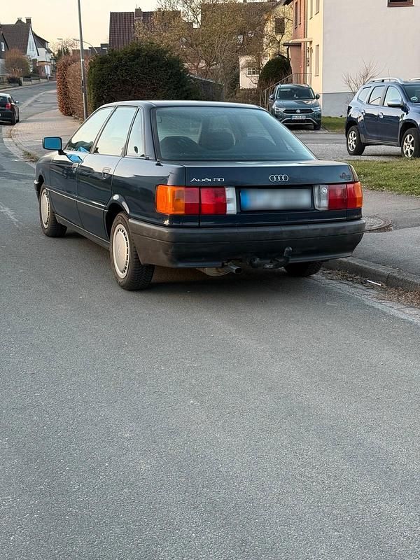 Second-hand Audi 80 90 CP (66 kW) 1989 Albastru Berlinǎ