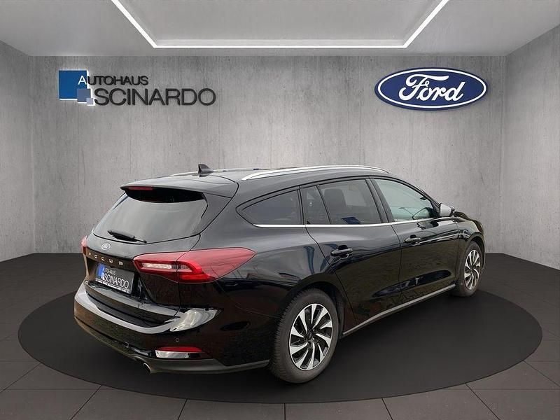 Gebraucht Ford Focus Titanium 116 PS (85 kW) 2025 Schwarz Kombi