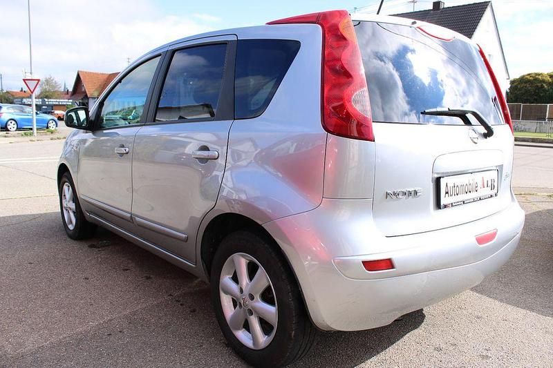 Gebraucht Nissan Note Acenta 110 PS (80 kW) 2008 Silber Van / Kleinbus