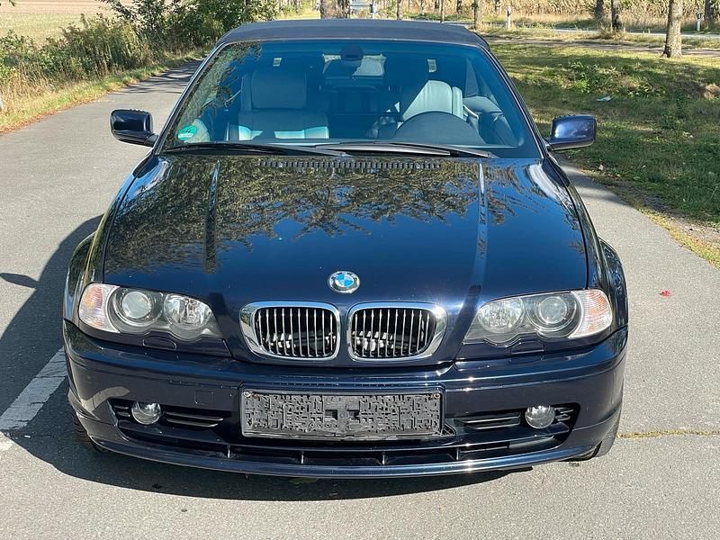 Blau Gebraucht 2001 BMW 320 Cabriolet Cabrio | 4.333 € (Guter Preis) - Bild 1/4