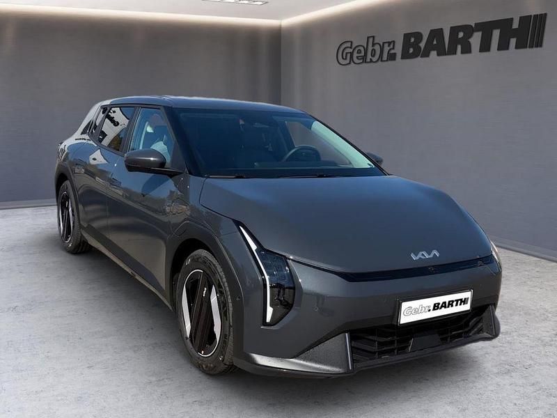 Neu Kia EV4 Earth 150 kW (204 PS) 2026 Grau Limousine