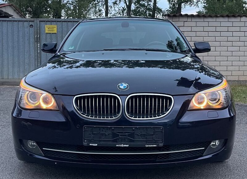 Blau Gebraucht 2007 BMW 523 Advantage Kombi | 7.999 € (Teuer) - Bild 1/4
