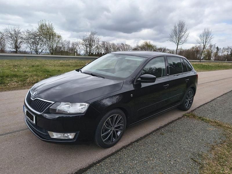 Second-hand Skoda Rapid 105 CP (77 kW) 2015 Negru Hatchback