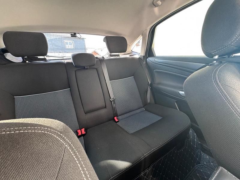 Usata Ford Mondeo 145 CV (106 kW) 2011 Grigio Berlina