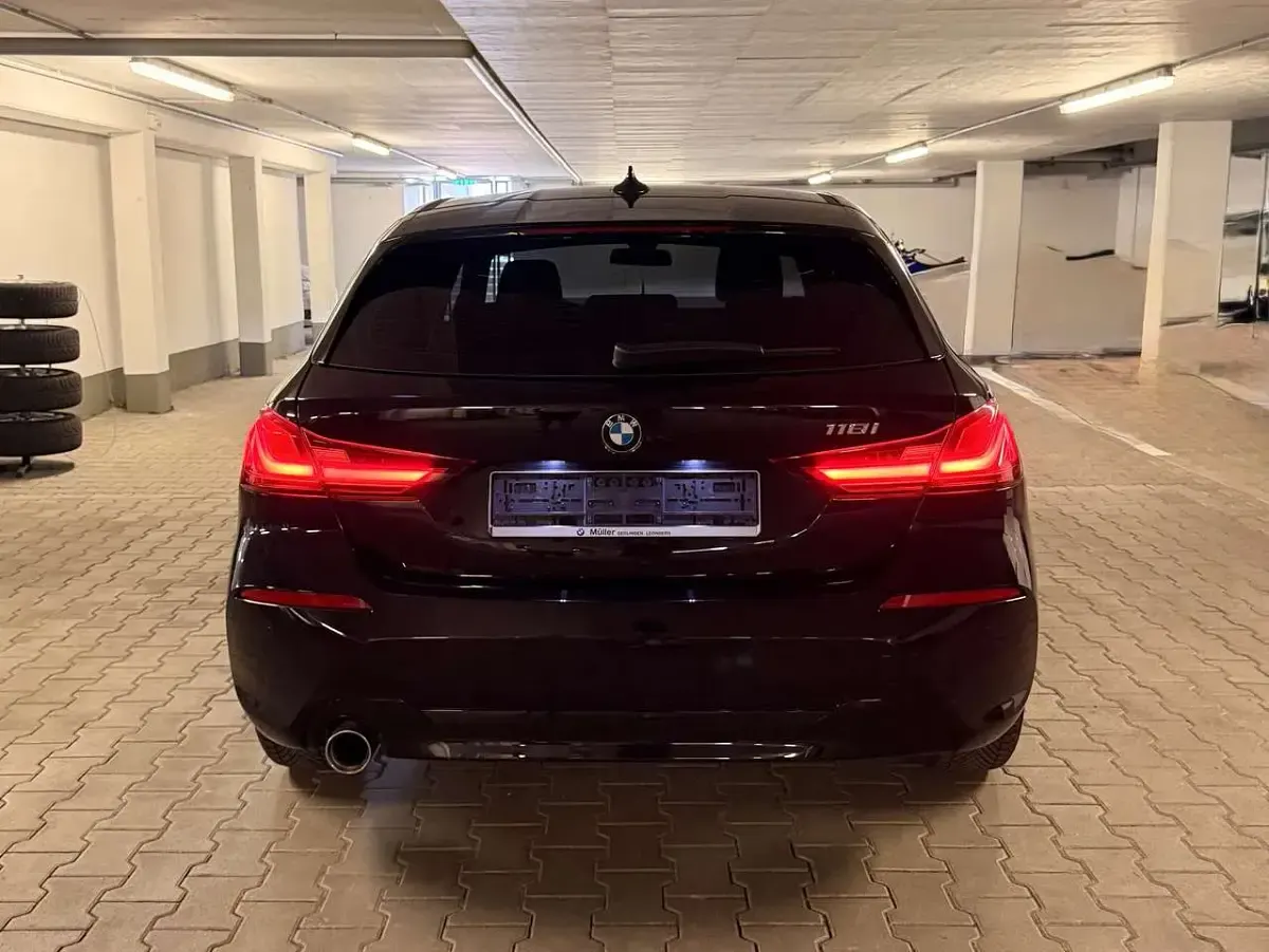 Gebraucht BMW 118 Advantage 136 PS (100 kW) 2024 Schwarz Kleinwagen