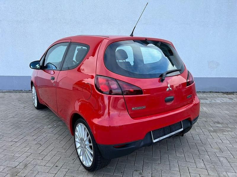 Gebraucht Mitsubishi Colt 75 PS (55 kW) 2009 Rot Kleinwagen