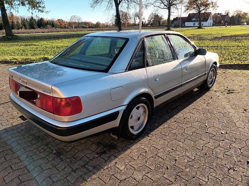 Gebraucht Audi 100 150 PS (110 kW) 1992 Silber Limousine