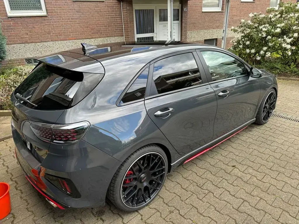 Gebraucht Kia Ceed GT GT 204 PS (150 kW) 2023 Grau Limousine