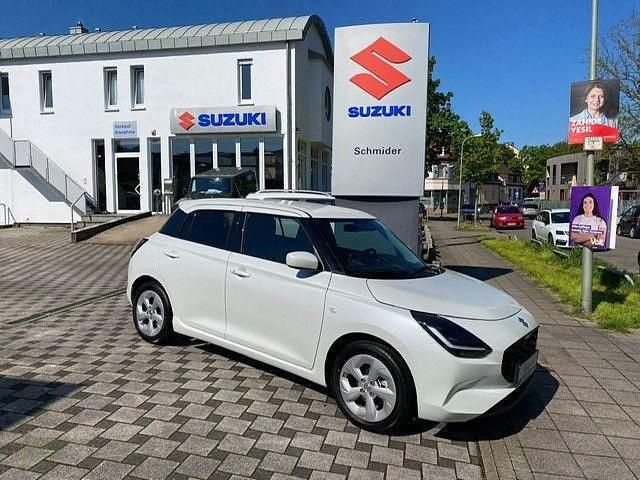 Weiß Neu 2025 Suzuki Swift Comfort Limousine | 19.890 € - Bild 1/4