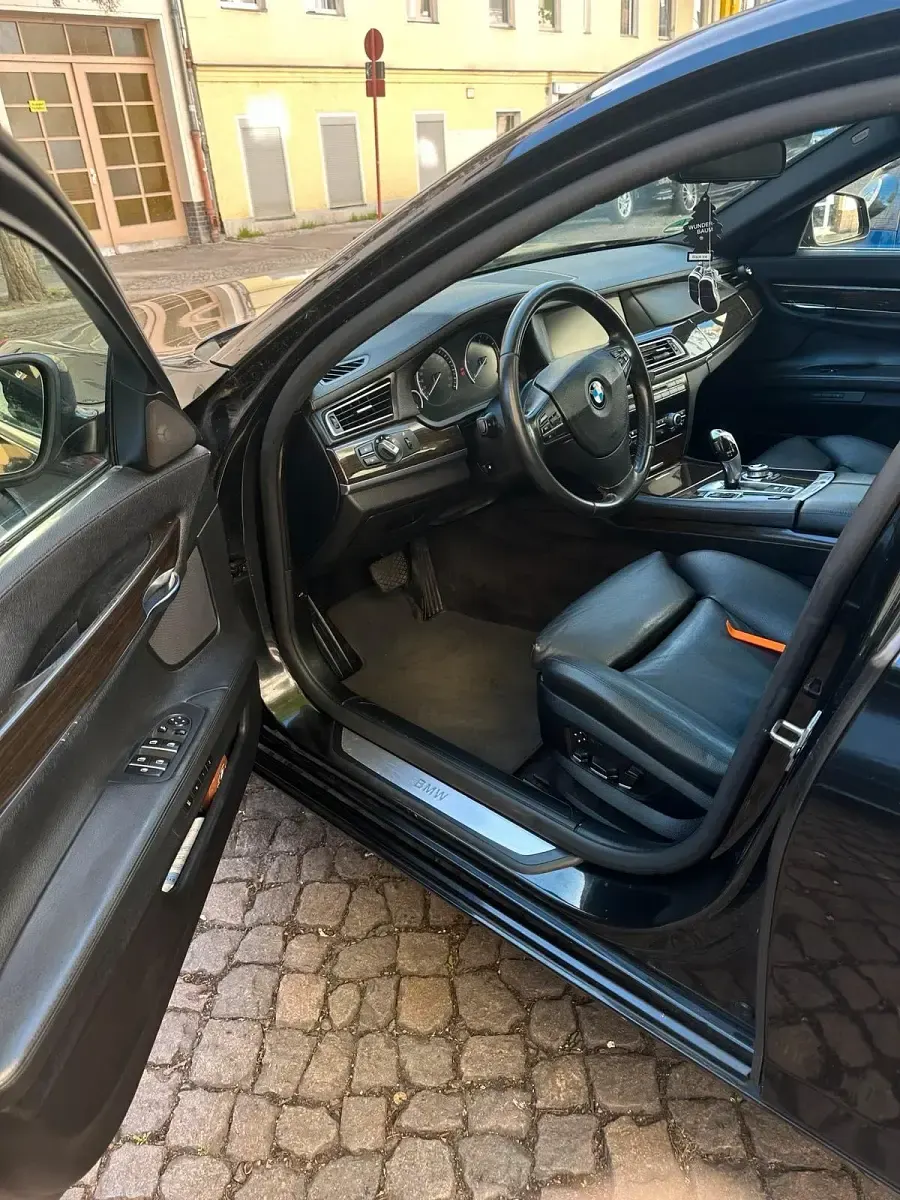 Gebraucht BMW 730 245 PS (180 kW) 2009 Schwarz Limousine