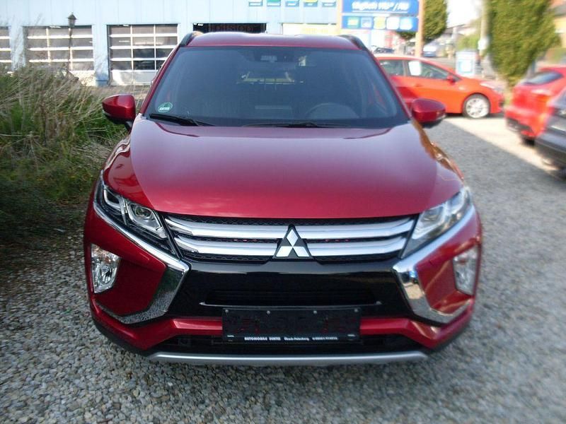 Rot Gebraucht 2020 Mitsubishi Eclipse Cross Diamant Edition SUV | 15.950 € (Fairer Preis) - Bild 1/4