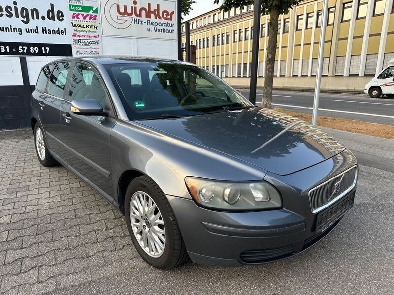 Grau Gebraucht 2005 Volvo V50 Kombi | 2.590 € (Fairer Preis) - Bild 1/4