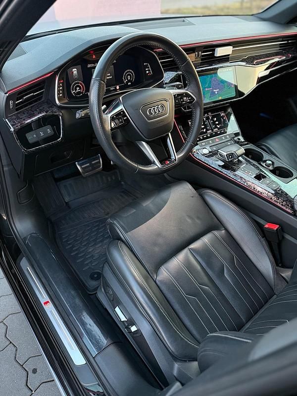 Schwarz Gebraucht 2019 Audi A6 S-Line Kombi | 28.990 € (Fairer Preis) - Bild 1/4