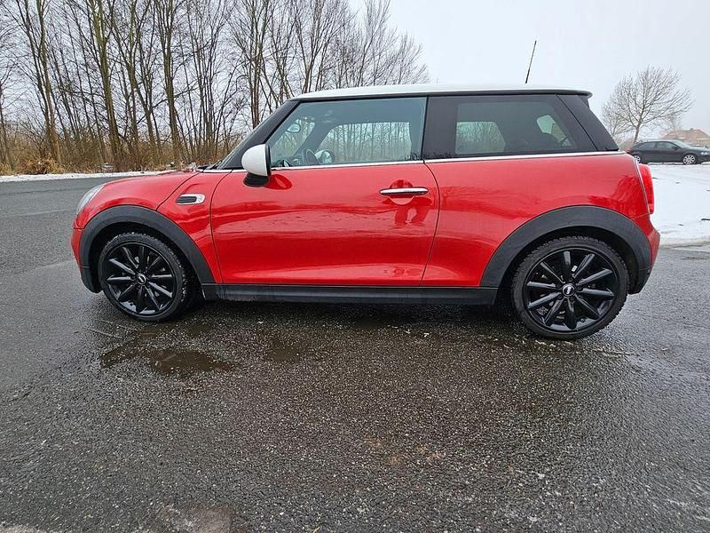 Gebraucht Mini Cooper 136 PS (100 kW) 2016 Rot Kleinwagen