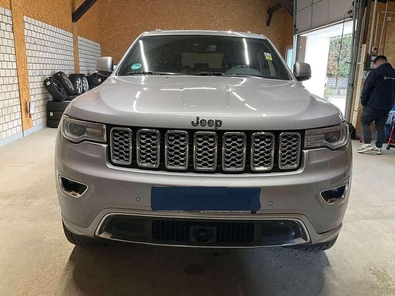 Grau Gebraucht 2019 Jeep Grand Cherokee Overland SUV | 26.800 € (Superpreis) - Bild 1/4