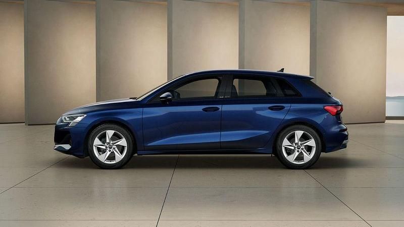 Gebraucht Audi A3 Advanced Plus 150 PS (110 kW) 2025 Navarrablau metallic Limousine