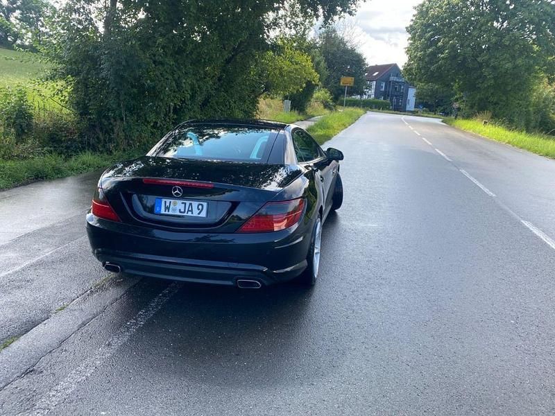 Gebraucht Mercedes SLK200 204 PS (150 kW) 2012 Schwarz Cabrio