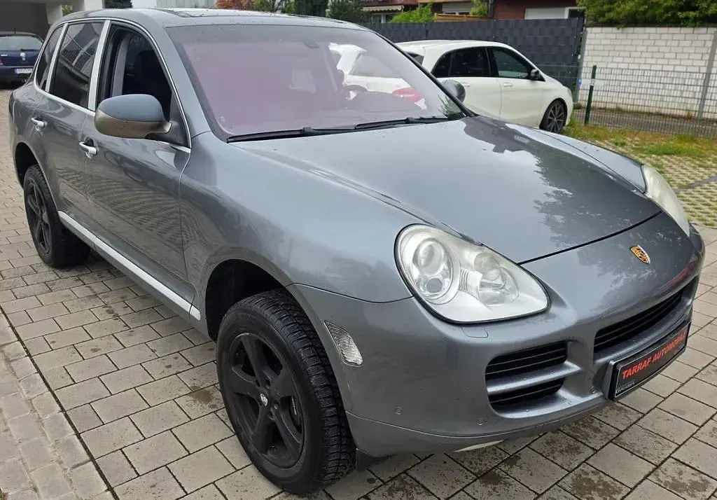 Second-hand Porsche Cayenne 250 CP (183 kW) 2006 Titanmetallic SUV